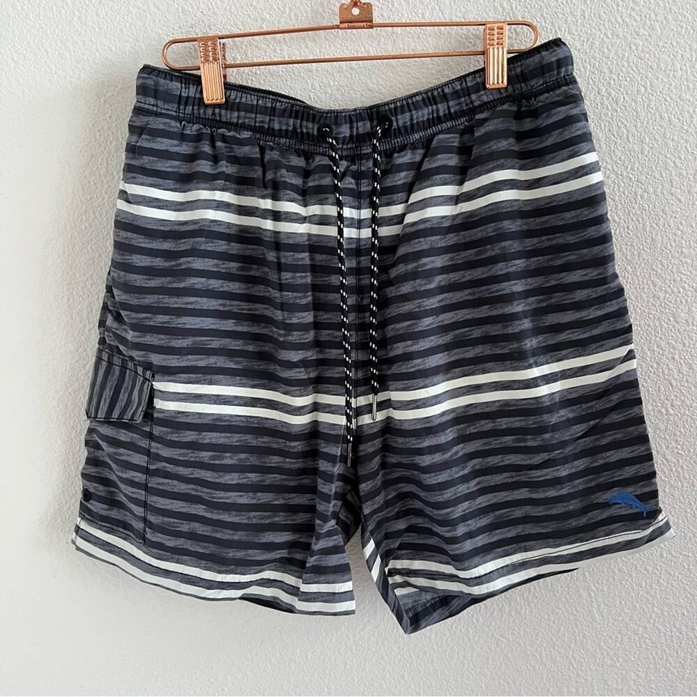Tommy Bahama Relax Men’s Surf Shorts Gray White Stripe Medium